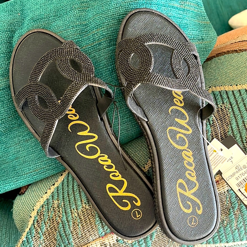 NWT ROCAWEAR SLIDES
